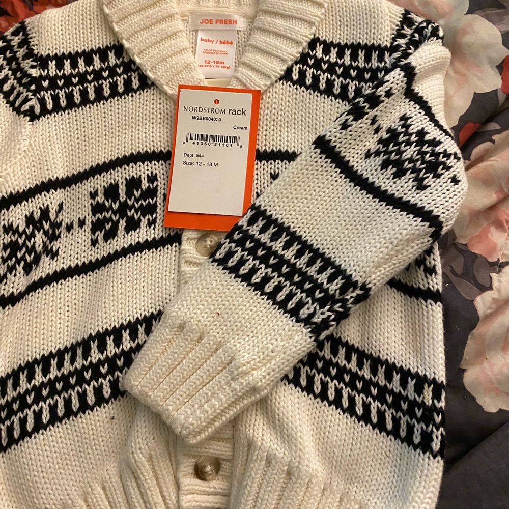 Sweater - Picture 3 of 4